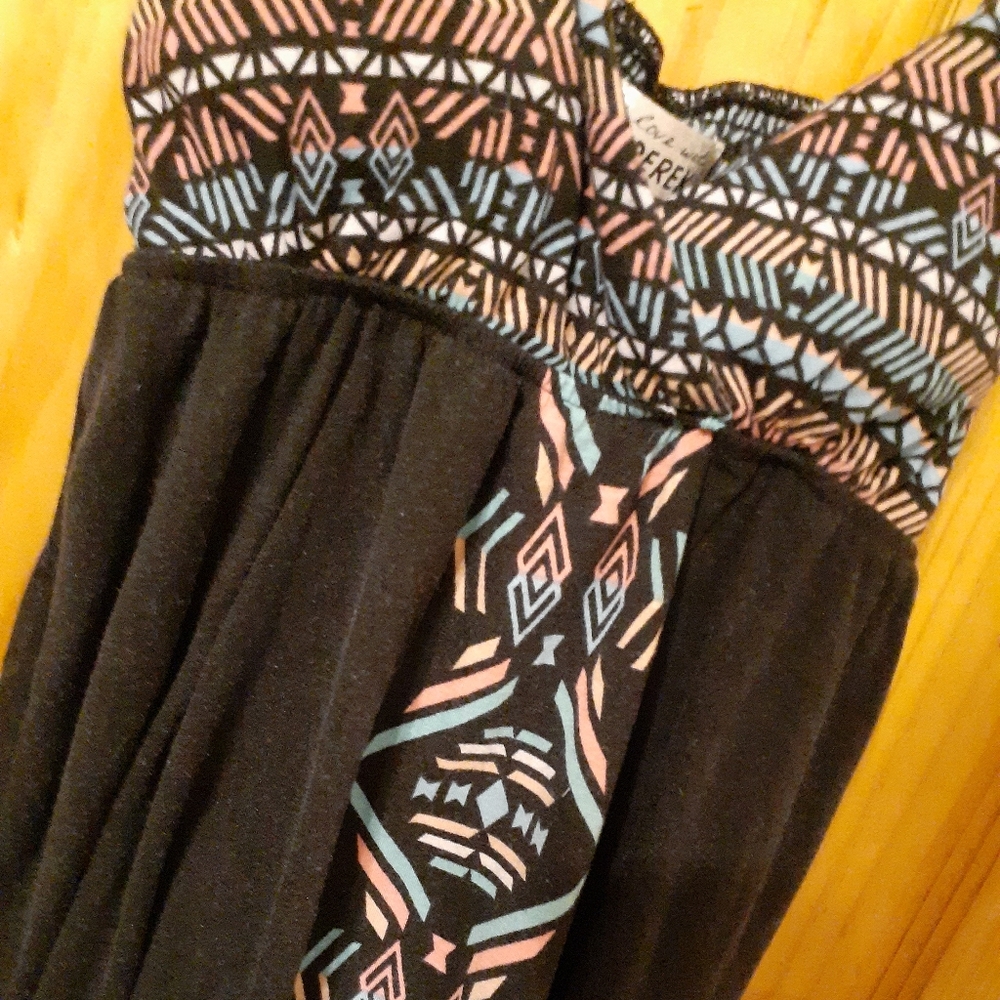 DEREK heart aztec dress the top of it aztec  the graphic on the front dark gray - Picture 2 of 6